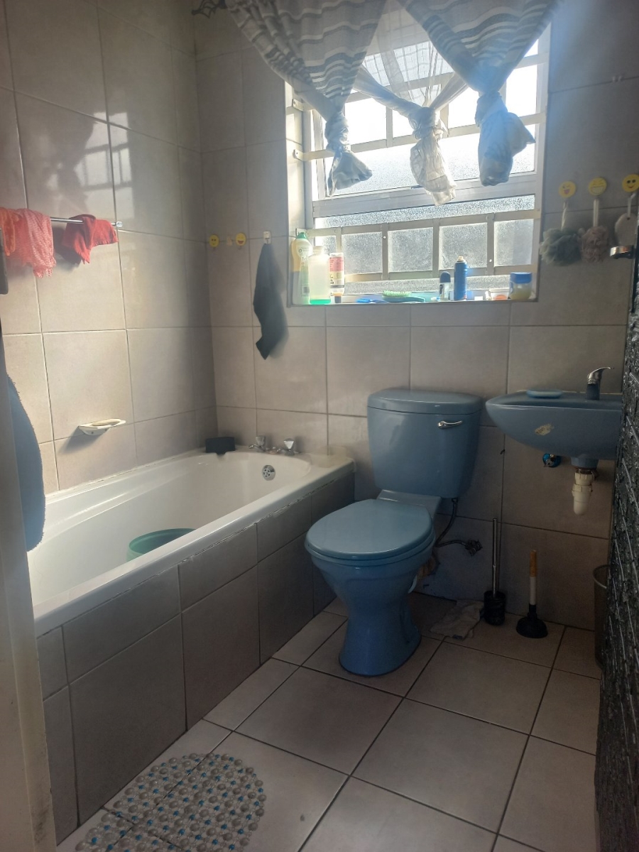 2 Bedroom Property for Sale in Heather Park Western Cape